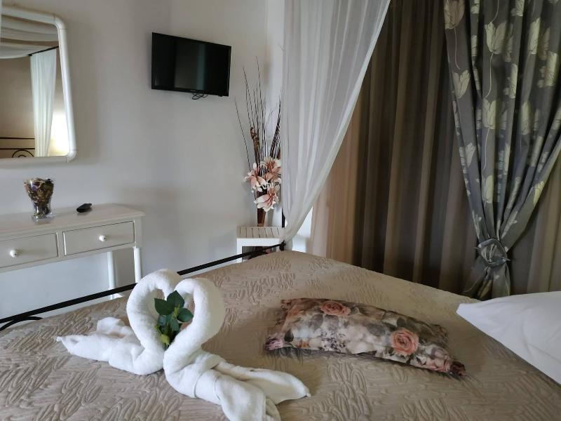 Eleni'S Garden & Castello Suites Alykanas  Exterior foto