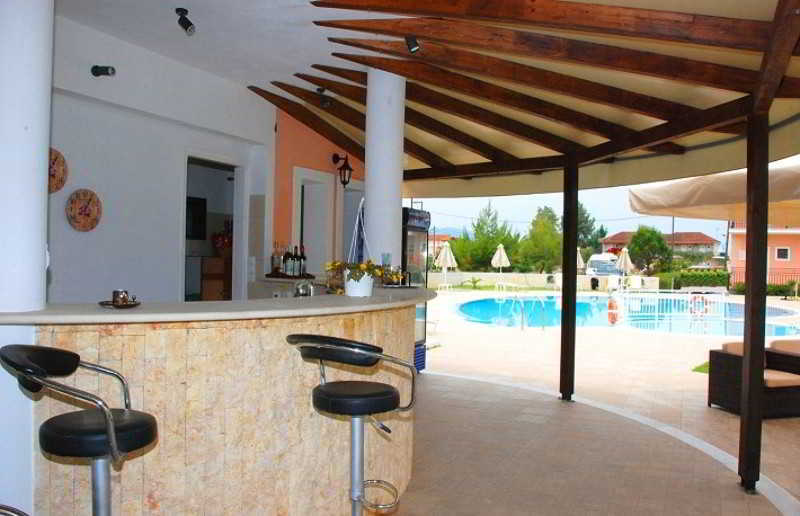Eleni'S Garden & Castello Suites Alykanas  Exterior foto